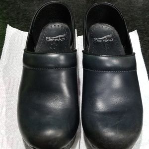 Women's Dansko size 38